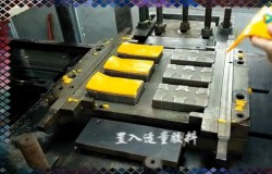 硅膠制品廠生產(chǎn)包膠護套現(xiàn)場直播